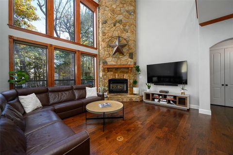 Tiny photo for 588 Lakepoint Loop, Pottsboro, TX 75076 (MLS # 21132834)