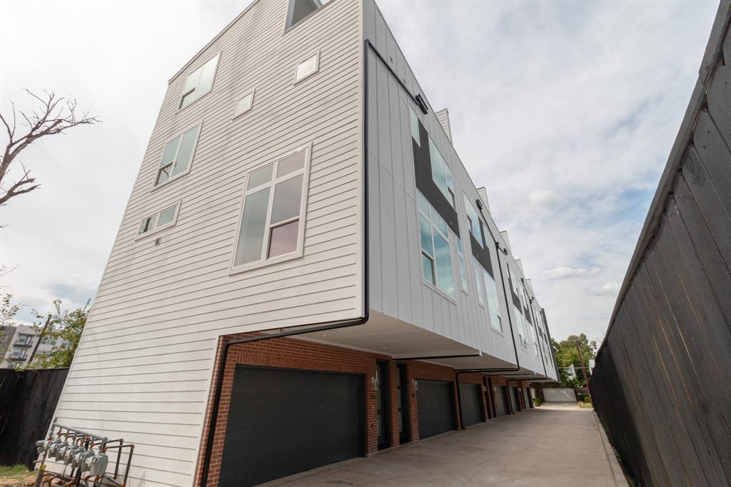 Ross Ave - Residential Lease