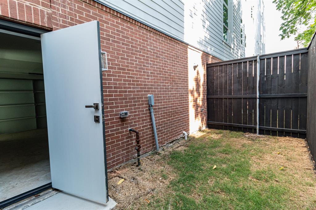 Ross Ave - Residential Lease