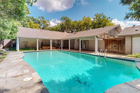 A home in Duncanville