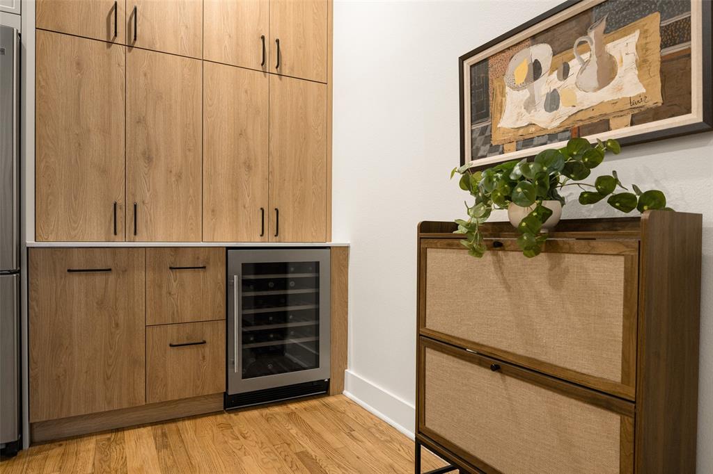 Ross Ave Condo - Residential