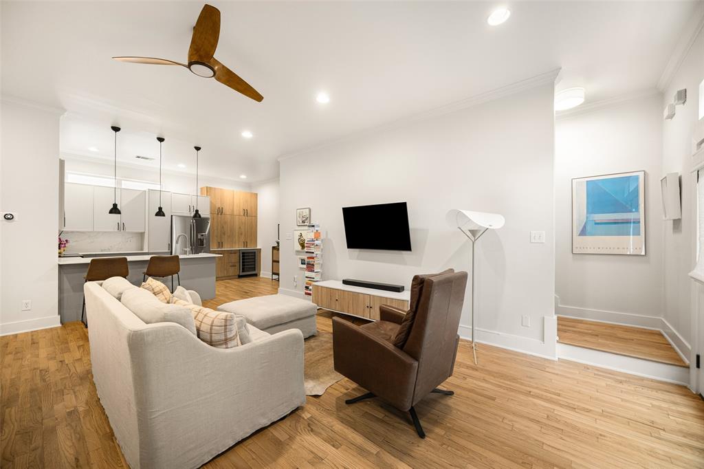 Ross Ave Condo - Residential