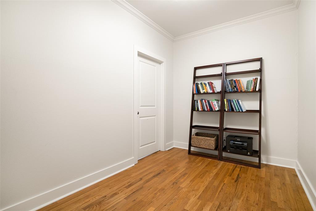 Ross Ave Condo - Residential