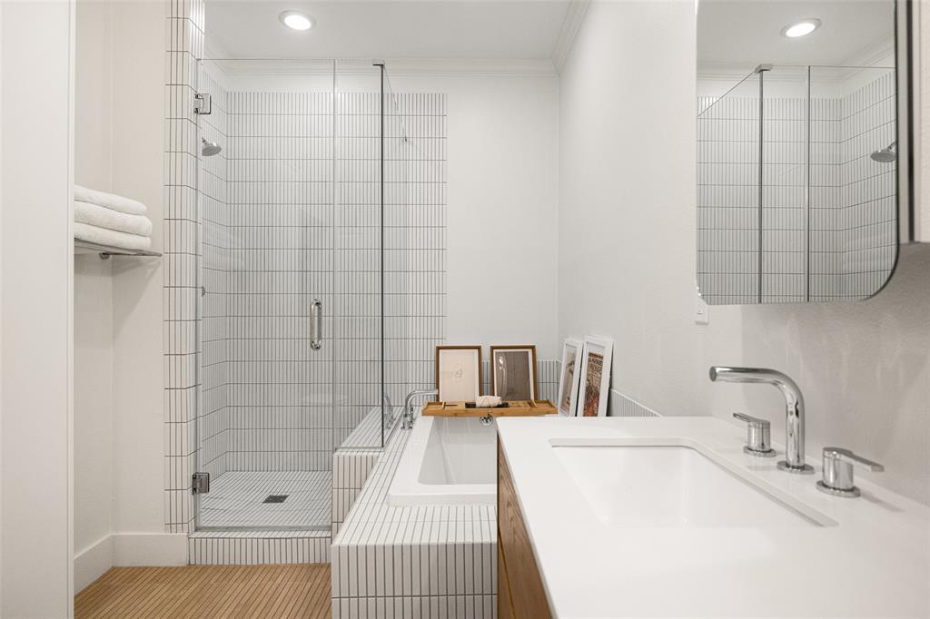 Ross Ave Condo - Residential