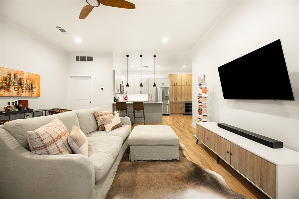 Ross Ave Condo - Residential