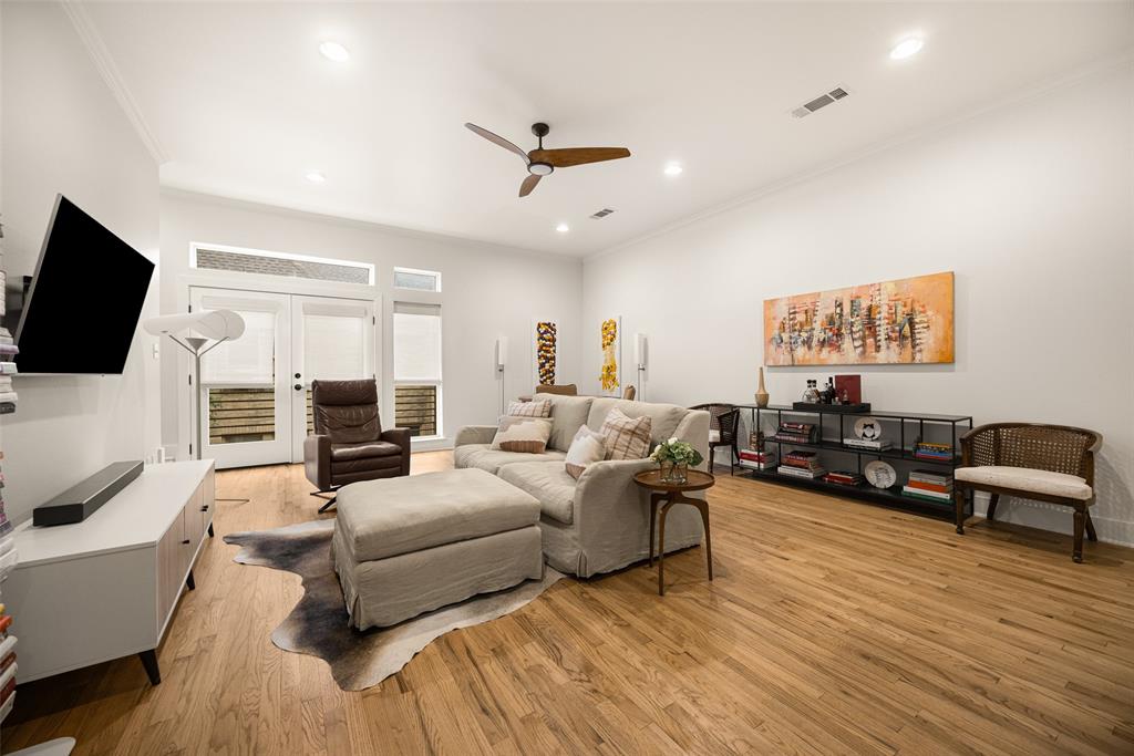 Ross Ave Condo - Residential