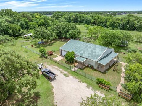 Photo of 2871 Fm 751, Wills Point, TX 75169 (MLS # 21264524)