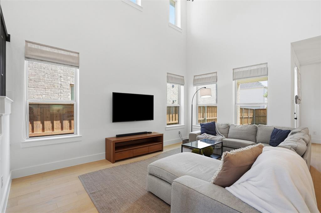 Ventana - Residential