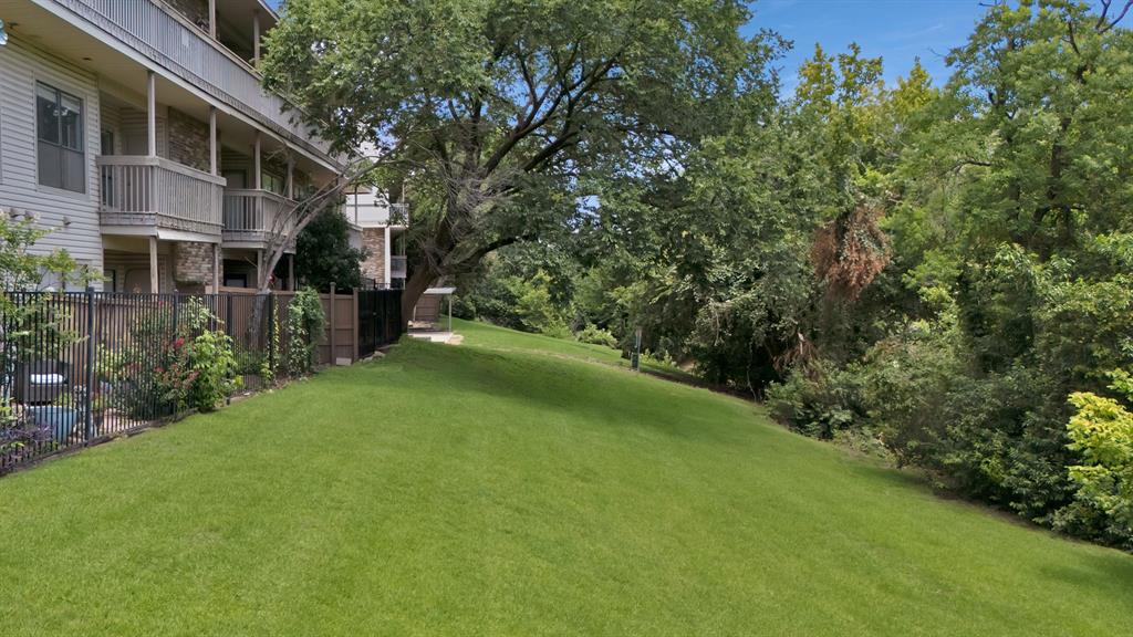 Oaks On The Bend Condos Ph 01-04 - Residential