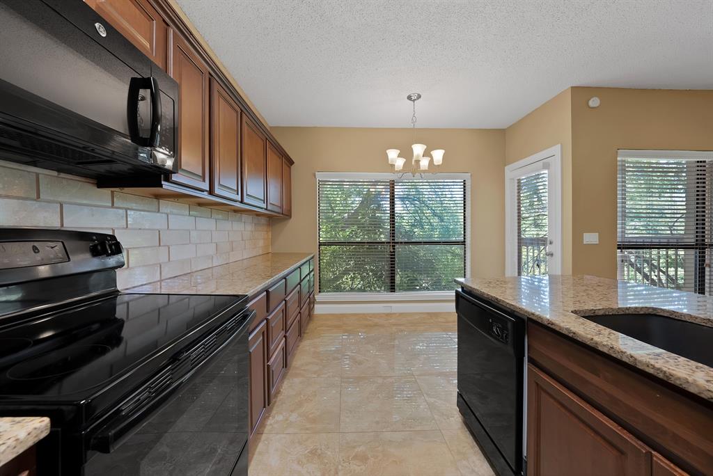 Oaks On The Bend Condos Ph 01-04 - Residential