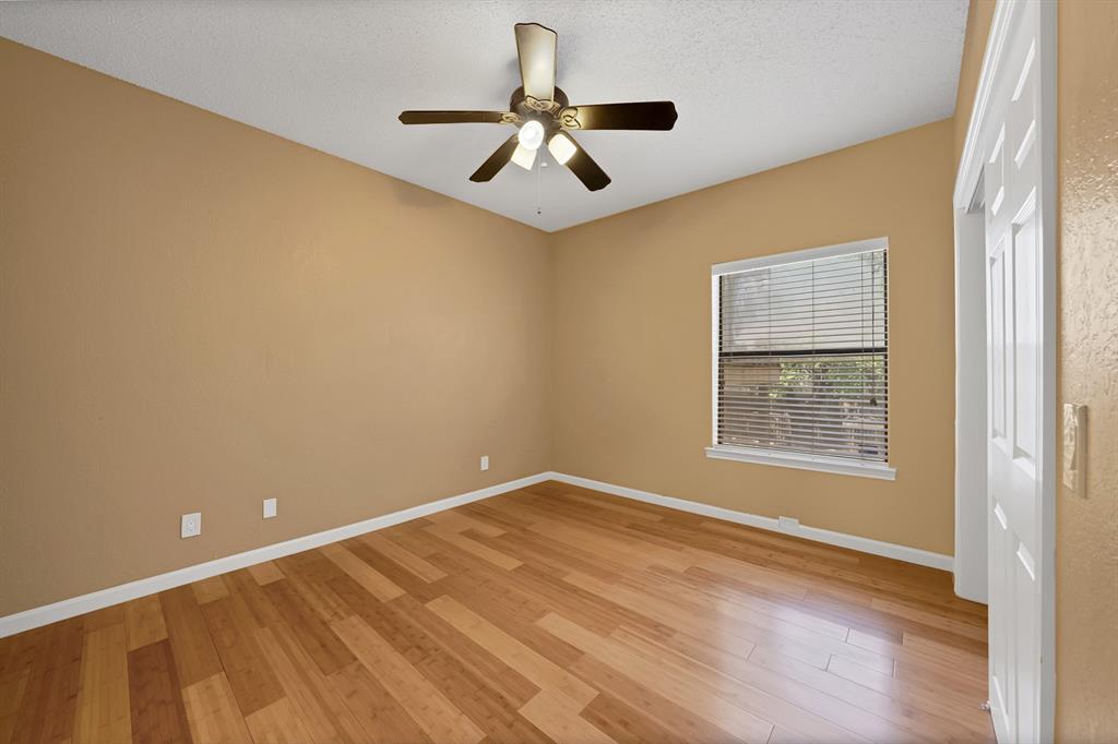 Oaks On The Bend Condos Ph 01-04 - Residential