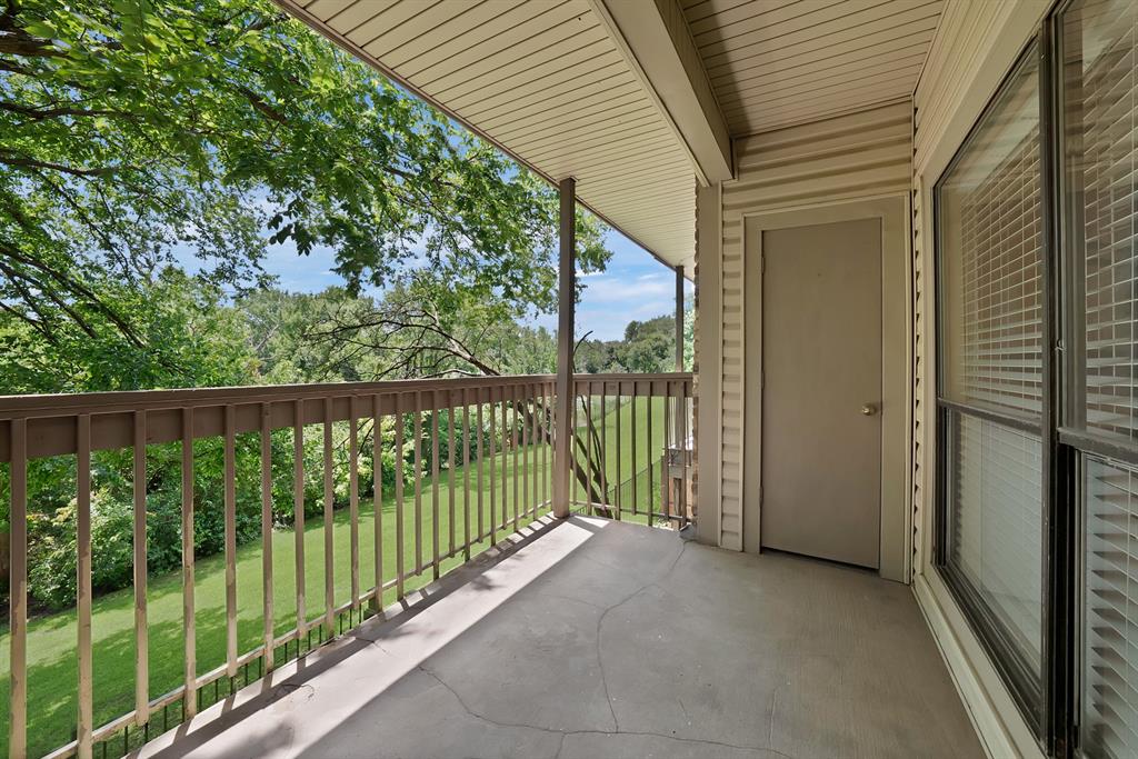 Oaks On The Bend Condos Ph 01-04 - Residential