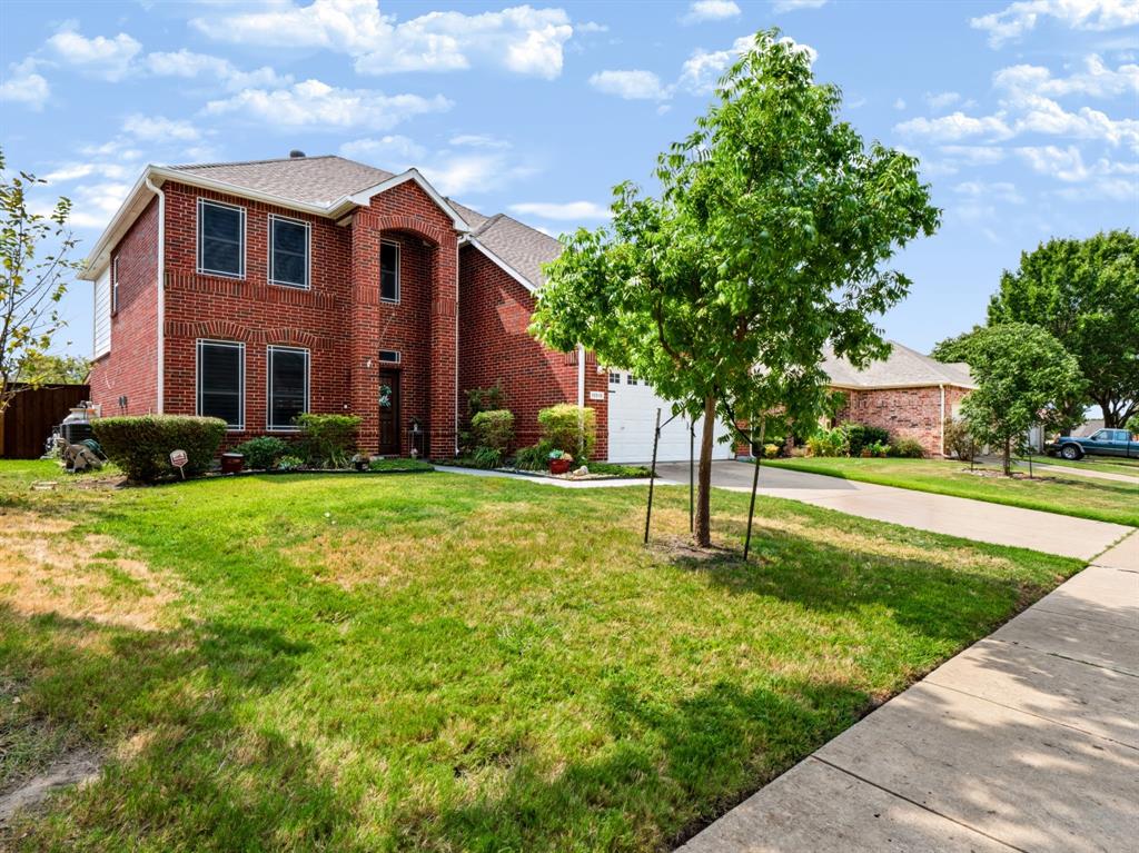 10518 Woodlands Trail