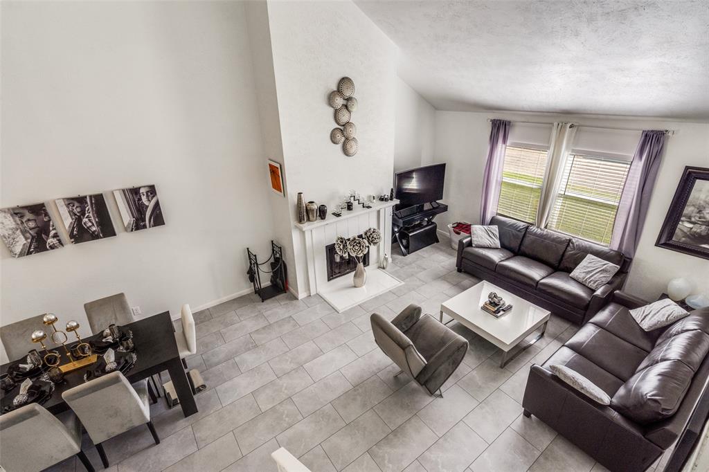 2825 Persimmons Court