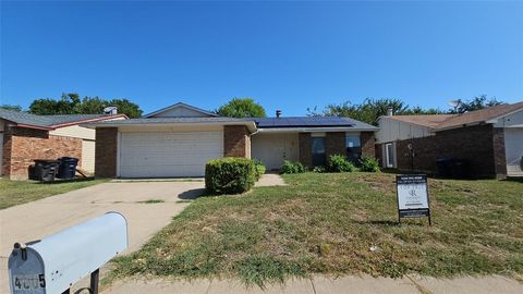 Photo of 4005 Engleman Street, Fort Worth, TX 76137 (MLS # 21309273)