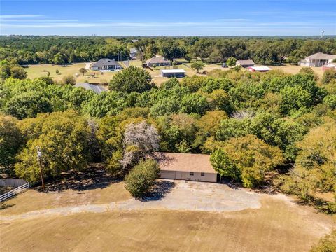 1310 Lariat Circle Oak Leaf TX 75154