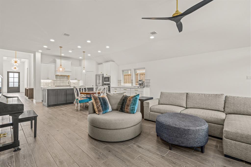 Ventana Ph 4 - Residential