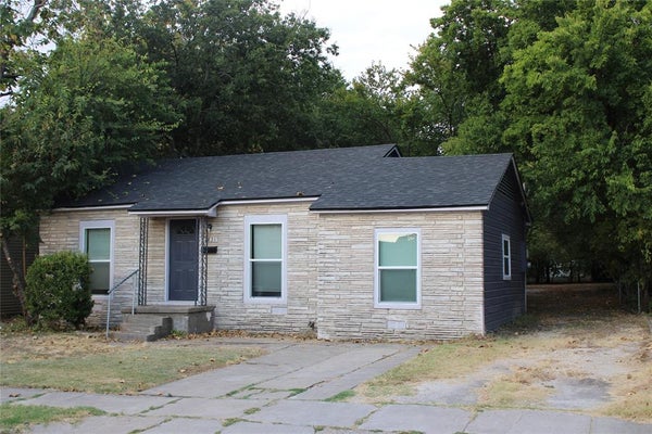 1821 BELL ST, WACO, TX 76711 - Image 49e5109ee28c4be0ffdf7dfc131a0cf2/2247368669
