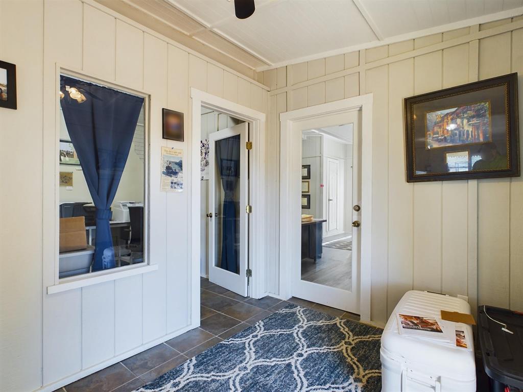 Joshua Minnett - Commercial Lease