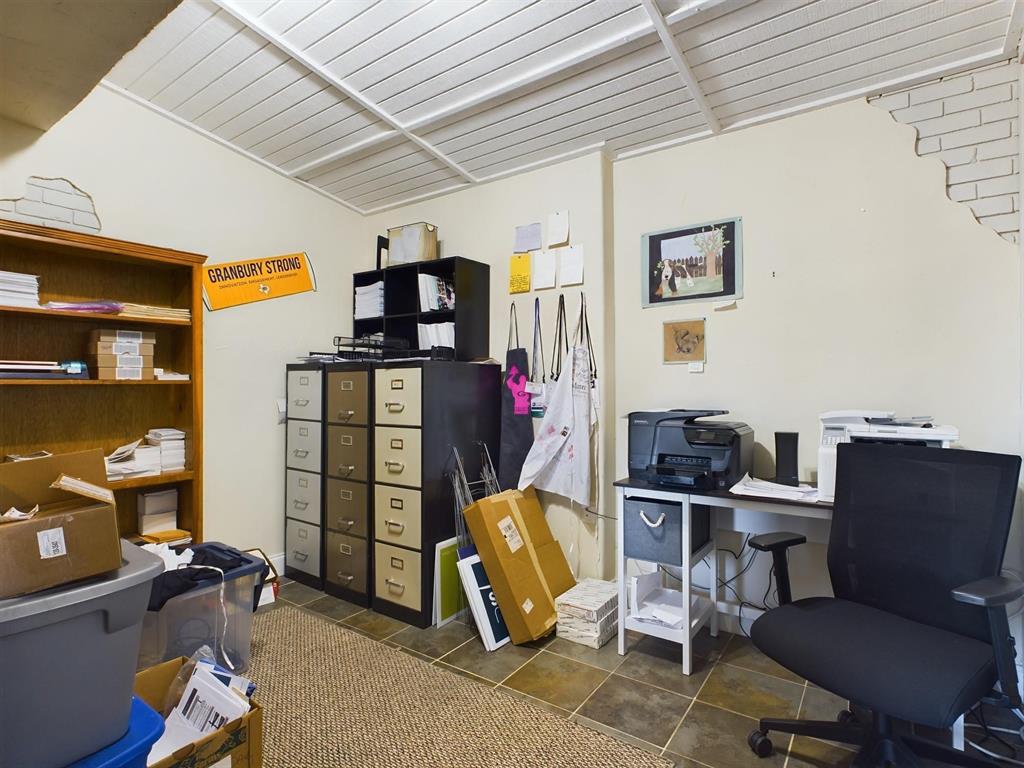 Joshua Minnett - Commercial Lease