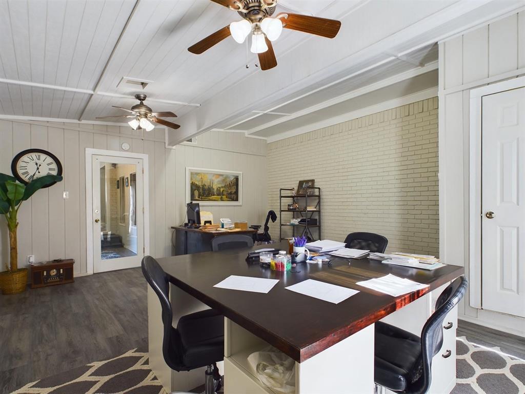 Joshua Minnett - Commercial Lease