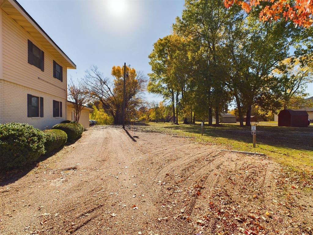 Joshua Minnett - Commercial Lease