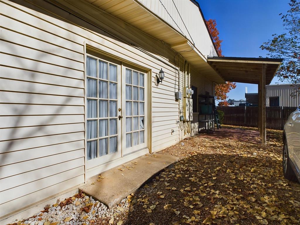 Joshua Minnett - Commercial Lease