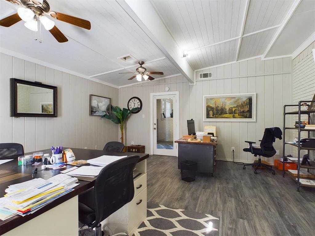 Joshua Minnett - Commercial Lease