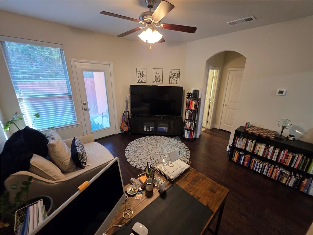 7305 Venice Drive 1