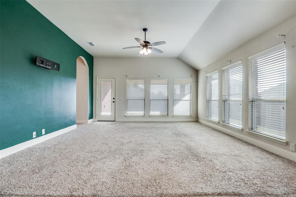 1914 Maplewood Drive