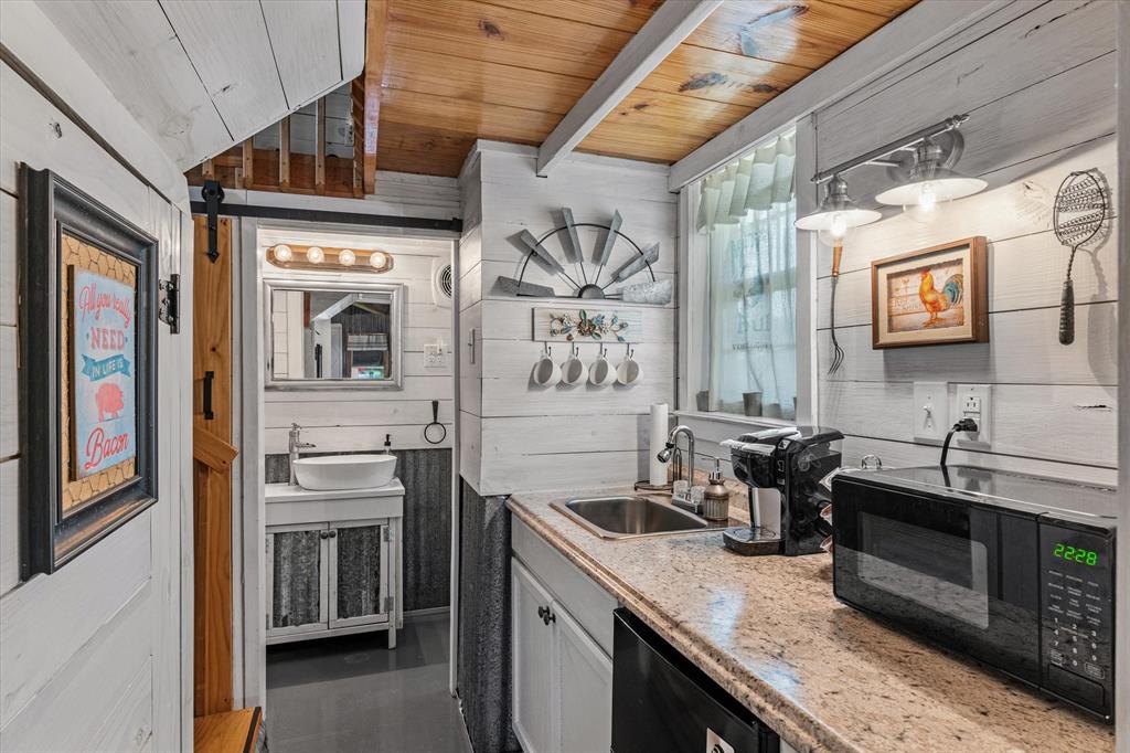 William C Anderson Surv Abs #5 - Residential Income