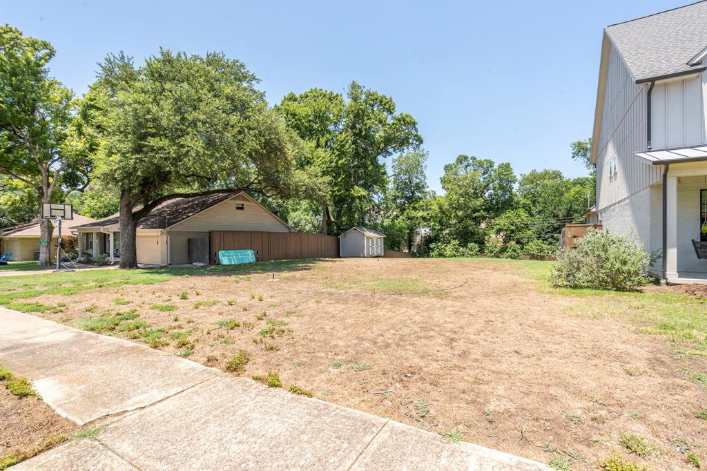 7835 Blackbird Lane
