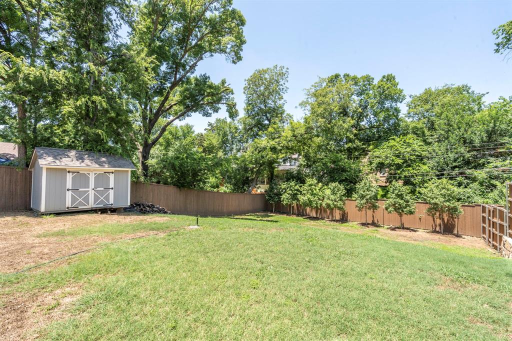 7835 Blackbird Lane