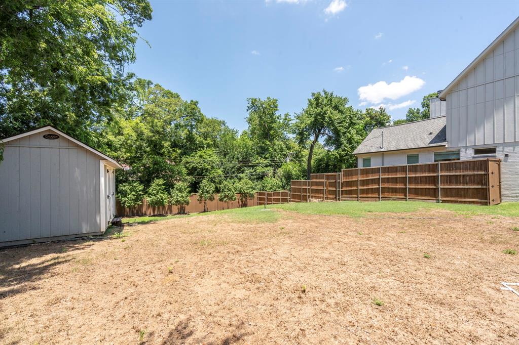 7835 Blackbird Lane