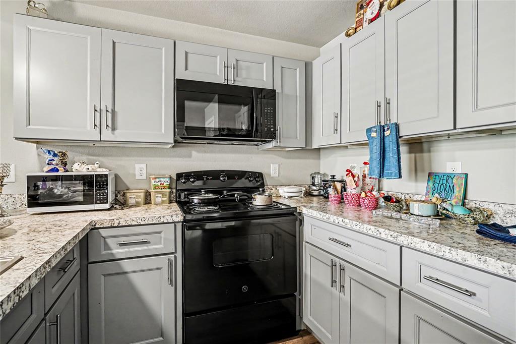 Sable Ridge Condos Ph 01-06 - Residential