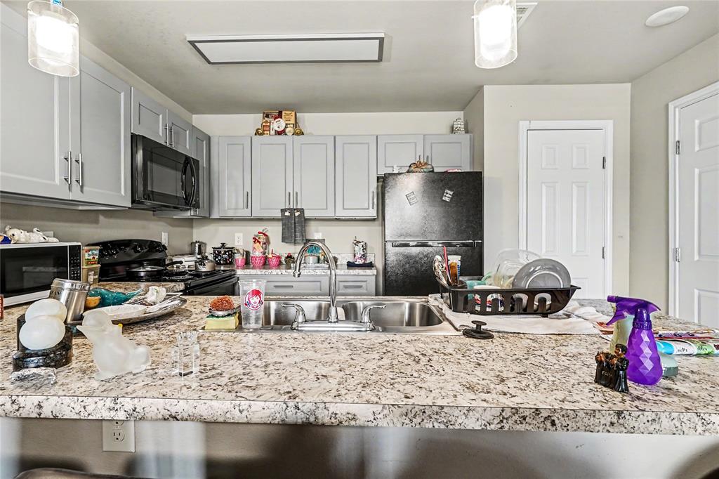 Sable Ridge Condos Ph 01-06 - Residential