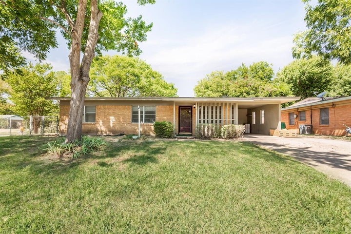 Photo 1 of 32 — 1203 Sunnybrook Drive, Irving, TX 75061
