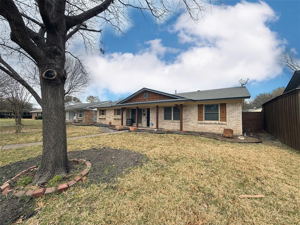 2004 Eastbrook Circle