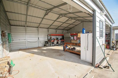 Tiny photo for 176 Graydon Road, Whitesboro, TX 76273 (MLS # 21197109)