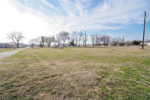Tiny photo for 176 Graydon Road, Whitesboro, TX 76273 (MLS # 21197109)