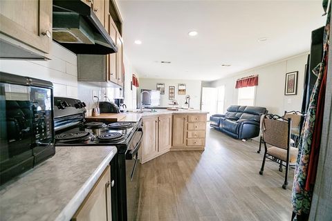 Tiny photo for 176 Graydon Road, Whitesboro, TX 76273 (MLS # 21197109)