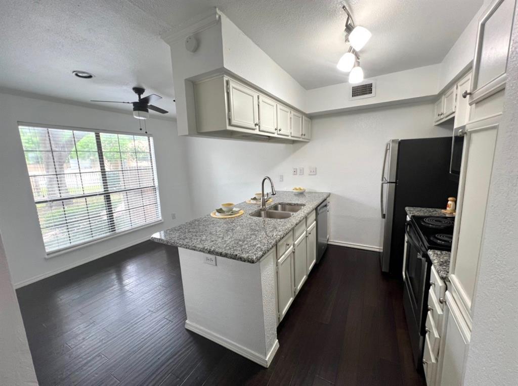16301 Ledgemont Lane 102