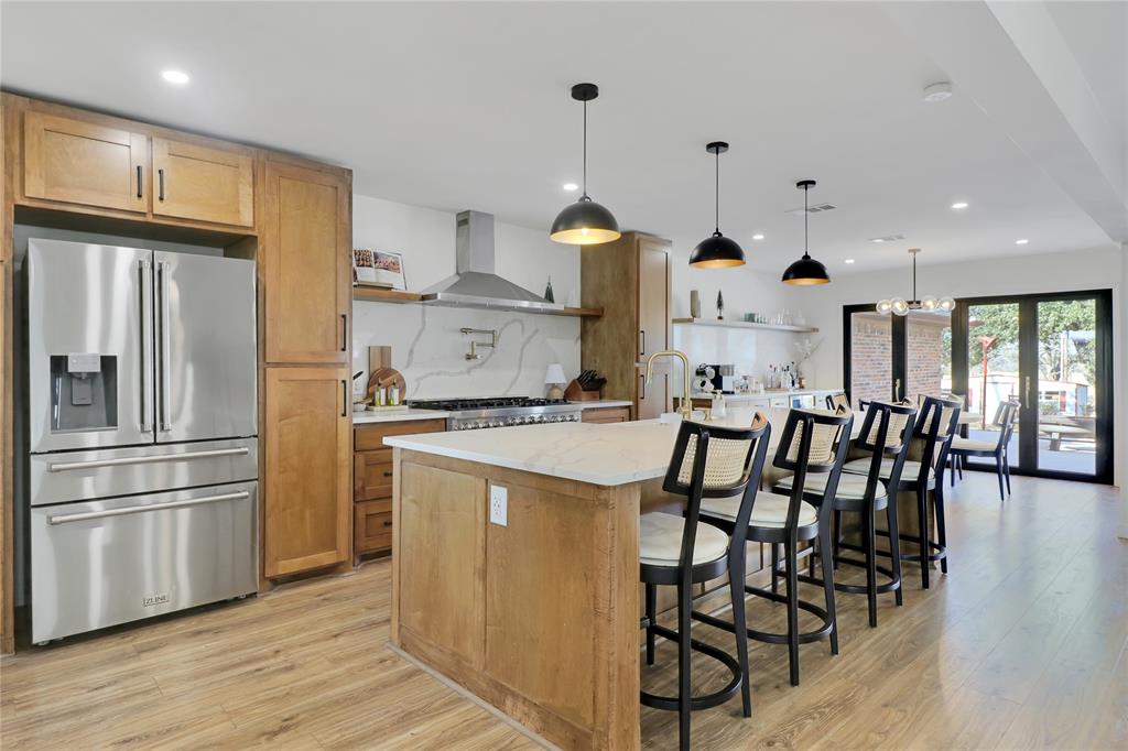 Moore Lonson - Residential