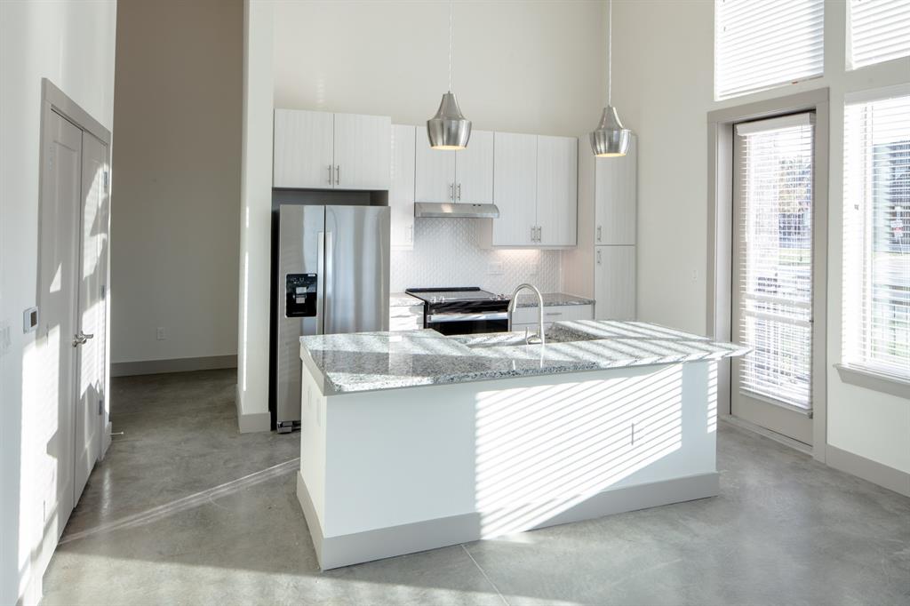 O T Roanoke - Residential Lease