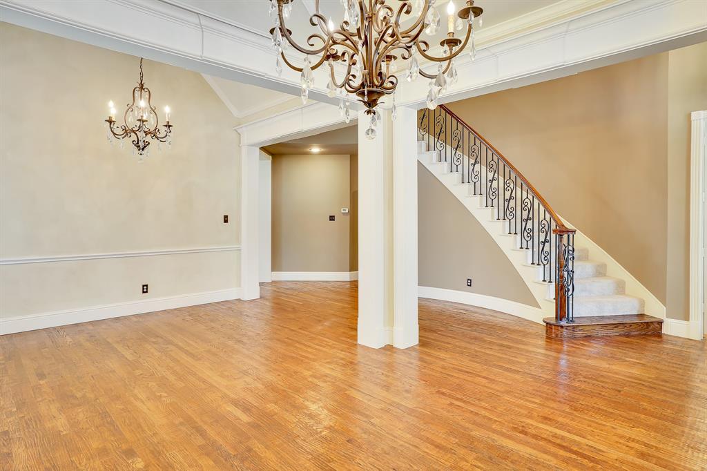8312 Young Court