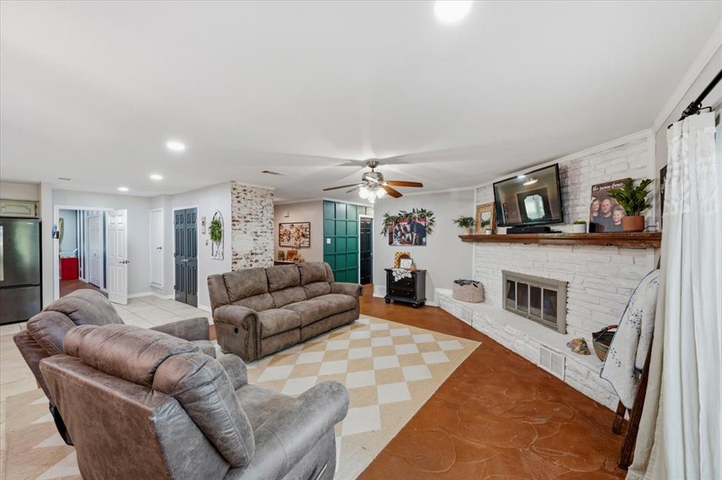 209 Live Oak Lane