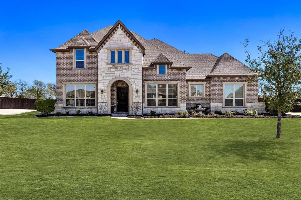 Photo of 392 Bethany Road, Sunnyvale, TX 75182 (MLS # 20277360)