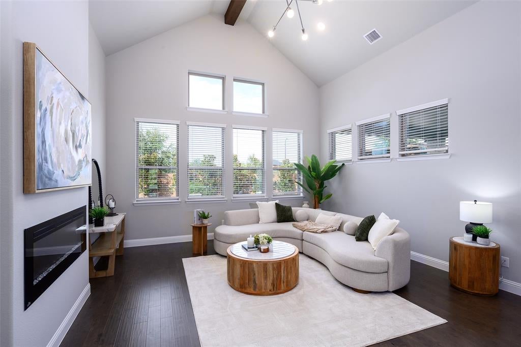 2298 Bristlegrass Road