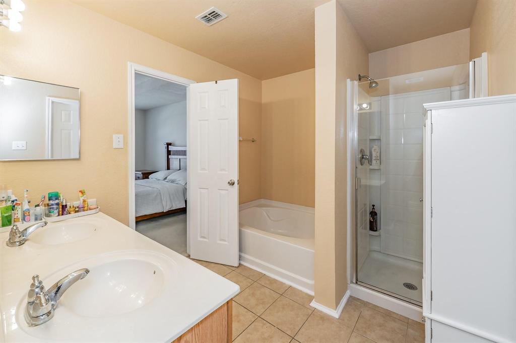 Silhouette Ph 1 - Residential Lease