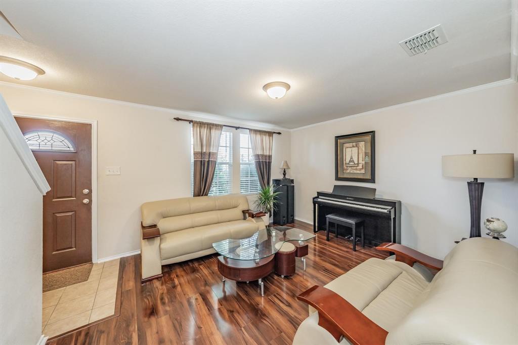 Silhouette Ph 1 - Residential Lease